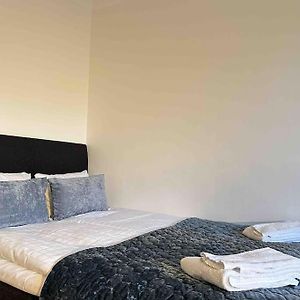 Studio met een King Size Bed